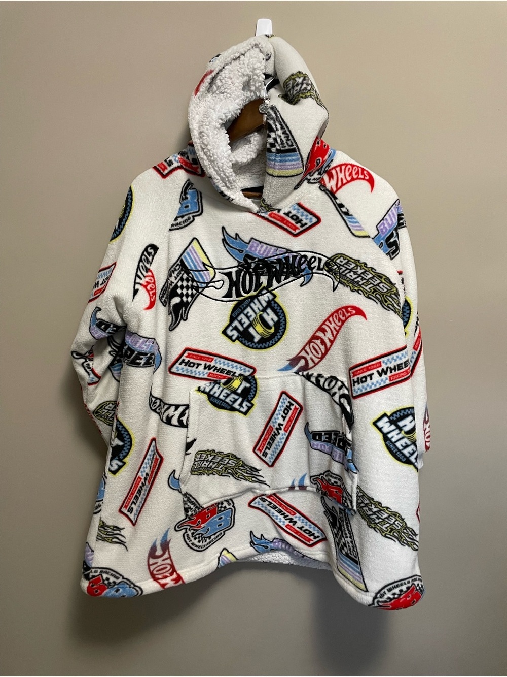 Hot Wheels Fleece Blanket Hoodie Size M/L